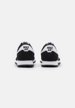 Nike Sportswear AIR PEGASUS 83 - Sneaker Low - Black/white 8 Nike Sportswear AIR PEGASUS 83 - Sneaker Low - Black/white -Toni Pons Verkäufe 1c0d210385964dda9799e5383850b04b