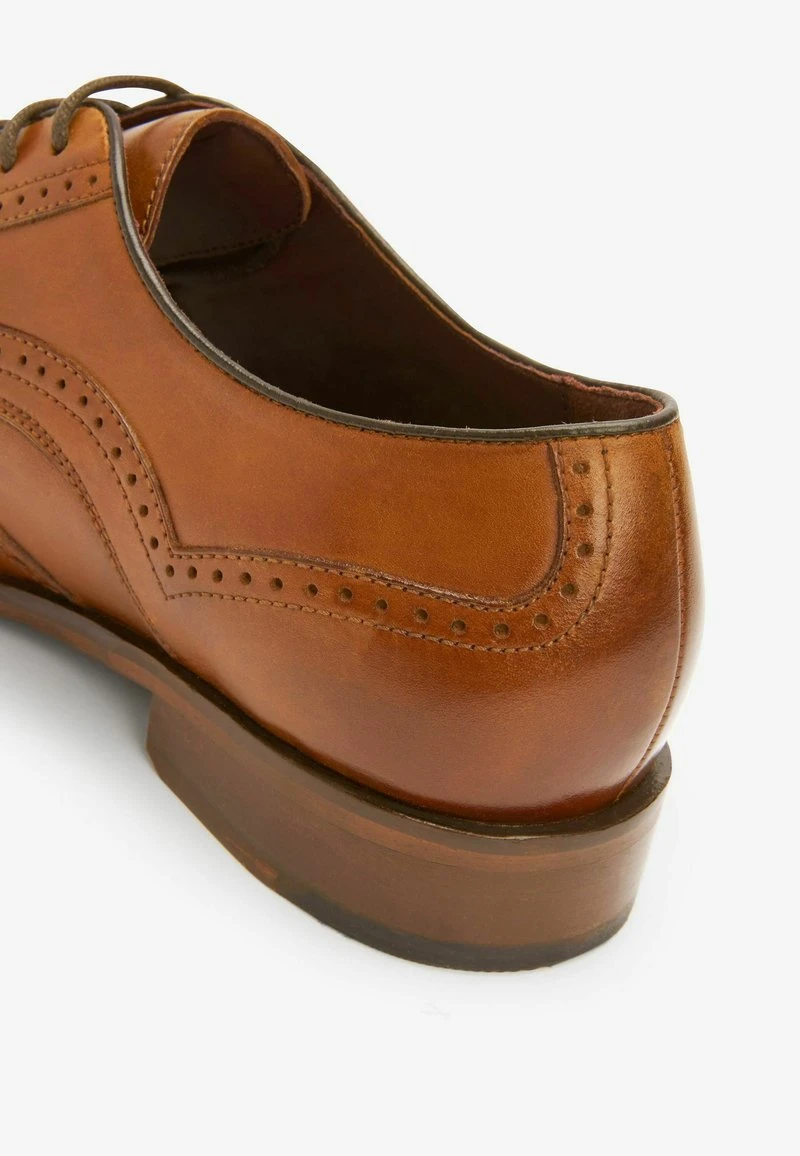 Next SIGNATURE ITALIAN PIPED EDGE BROGUES STANDARD - Business-Schnürer - Tan Brown 5 Next SIGNATURE ITALIAN PIPED EDGE BROGUES STANDARD - Business-Schnürer - Tan Brown – Bild 5