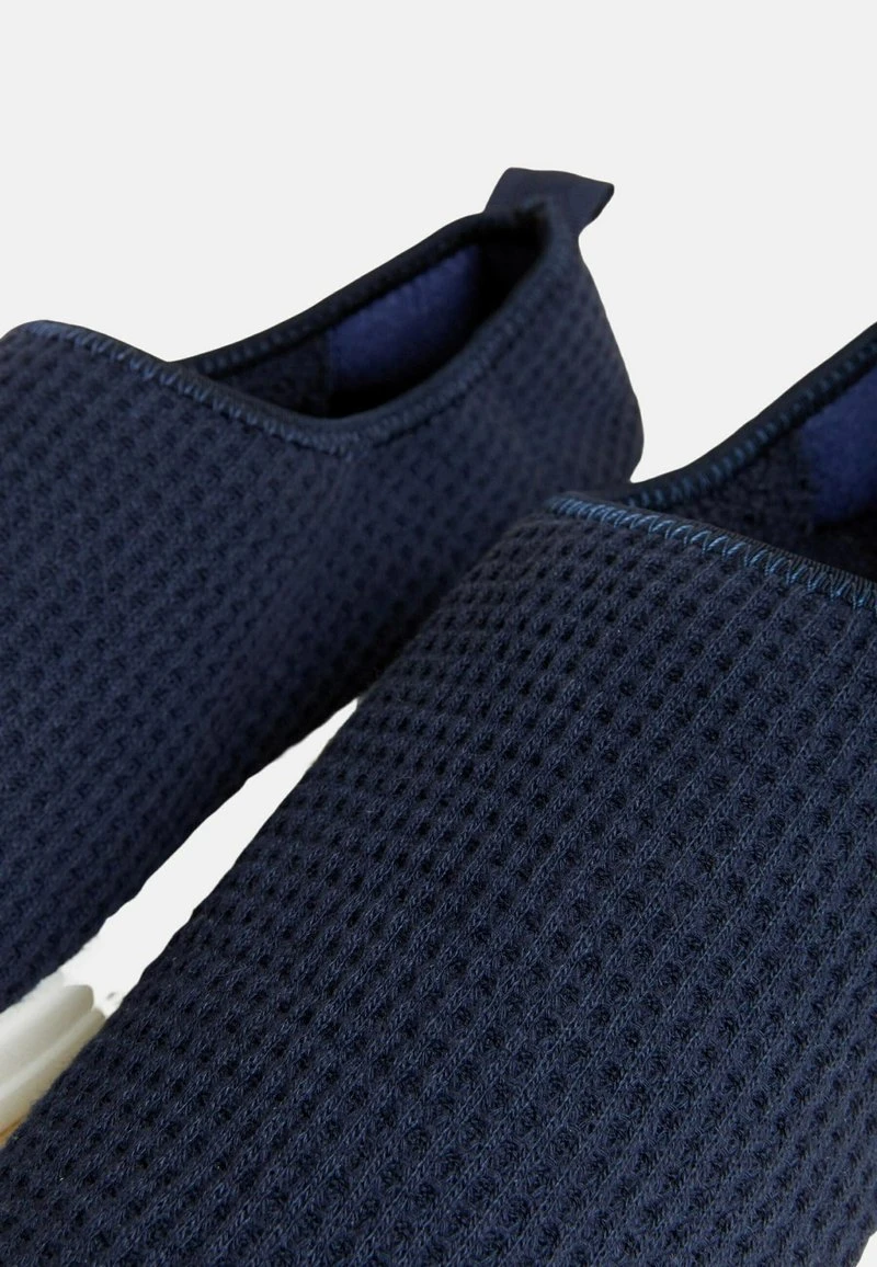 Marks & Spencer WAFFLE MULE - Hausschuh - Navy 3 Marks & Spencer WAFFLE MULE - Hausschuh - Navy – Bild 3