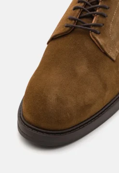 Selected Homme SLHBLAKE DERBY SHOE - Schnürer - Tobacco Brown 11 Selected Homme SLHBLAKE DERBY SHOE - Schnürer - Tobacco Brown -Toni Pons Verkäufe 407827de7bea4c0a8c71d56aa9821580