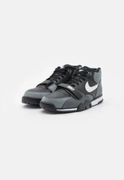 Nike Sportswear AIR TRAINER 1 - Sneaker High - Black/white/dark Grey/cool Grey 10 Nike Sportswear AIR TRAINER 1 - Sneaker High - Black/white/dark Grey/cool Grey -Toni Pons Verkäufe 45acb057352c45c89a239c6c6814848f
