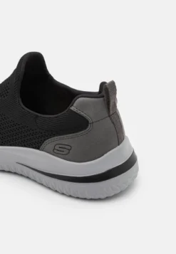 Skechers DELSON 3.0 - Slipper - Black 11 Skechers DELSON 3.0 - Slipper - Black -Toni Pons Verkäufe 4654ad3471ff430196f5960f38b51d3e
