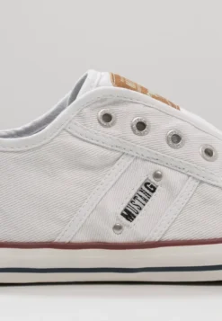 Mustang Slipper - Weiß -Toni Pons Verkäufe 5c722d9cf9f644a085dfdd5eb1db7ba2