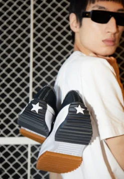 Converse RUN STAR HIKE UNISEX - Sneaker Low - Black/white -Toni Pons Verkäufe 98856575272c40568e4615578bfd67ee