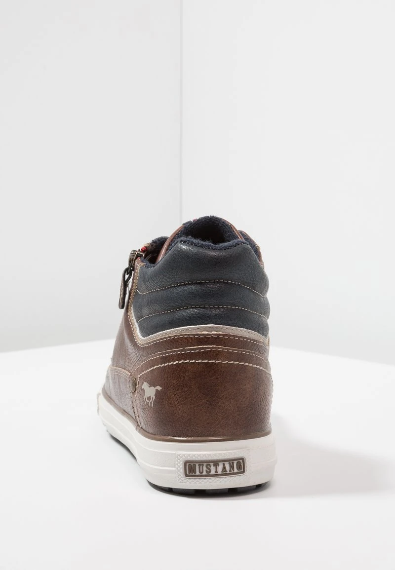 Mustang Sneaker High - Braun 4 Mustang Sneaker High - Braun – Bild 4