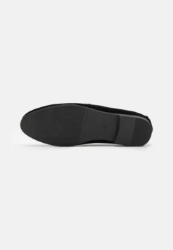 Pier One Slipper - Black 10 Pier One Slipper - Black -Toni Pons Verkäufe b9fb20a84d924f689820dff04895b6da
