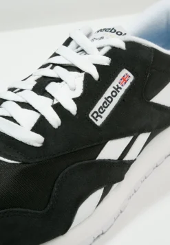 Reebok Classic CLASSIC NYLON BREATHABLE LIGHTWEIGHT SHOES - Sneaker Low - Black/white 11 Reebok Classic CLASSIC NYLON BREATHABLE LIGHTWEIGHT SHOES - Sneaker Low - Black/white -Toni Pons Verkäufe c228844ddc094a98b362df7d1cc0ab67