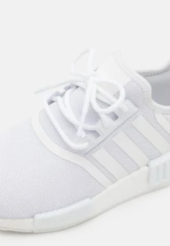 Adidas Originals NMD R1 PRIMEBLUE UNISEX - Sneaker Low - Footwear White -Toni Pons Verkäufe c65684e0223343a5932e0f74160e74a7