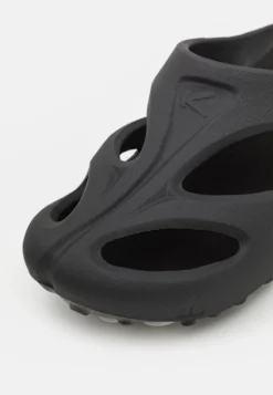 Keen SHANTI - Pantolette Flach - Black/dawn Blue 11 Keen SHANTI - Pantolette Flach - Black/dawn Blue -Toni Pons Verkäufe c9c5cac034c24413a6633a5577229f96