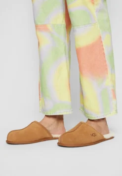 Ugg SCUFF - Hausschuh - Cognac