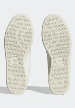 Adidas Originals STAN SMITH UNISEX - Sneaker Low - Core White Off White Pantone 8 Adidas Originals STAN SMITH UNISEX - Sneaker Low - Core White Off White Pantone -Toni Pons Verkäufe f568916422ea46ff8c979e23f1cf157a